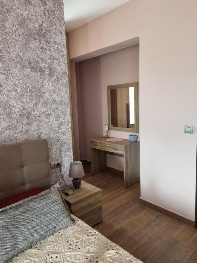 Valentina'S Luxe Apartment Мастрихари Екстериор снимка